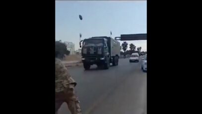 Syrians Throw Rocks at Retreating Russians in Syria! Leaving Khmeimim