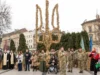 Wounded Ukrainian soldiers create nation’s largest trident from traditional Christmas