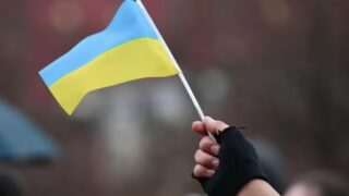 Majority of Ukrainians still reject territorial deals, but strict opposition