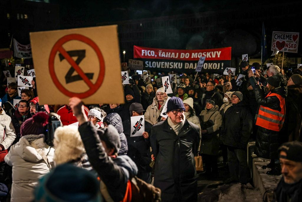 Slovakia protests against Russian influence