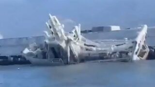 Russian Intelligence Boat Sinks at Novorossiysk Because of Ice