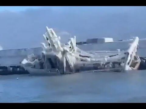 Russian Intelligence Boat Sinks at Novorossiysk Because of Ice