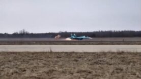 Russian Su-34 Makes Emergency Landing at Lipetsk Airbase