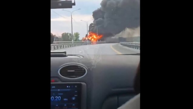 Idiot Crashes into Chechen Convoy: Destroys SEVEN Vehicles